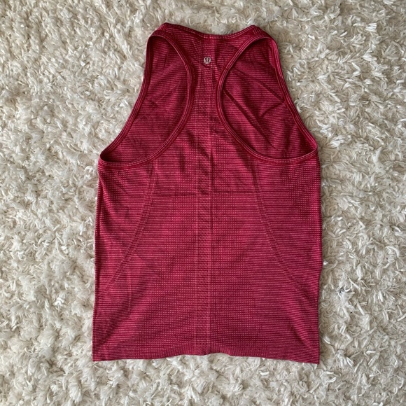 Lululemon tank - Picture 4 of 4